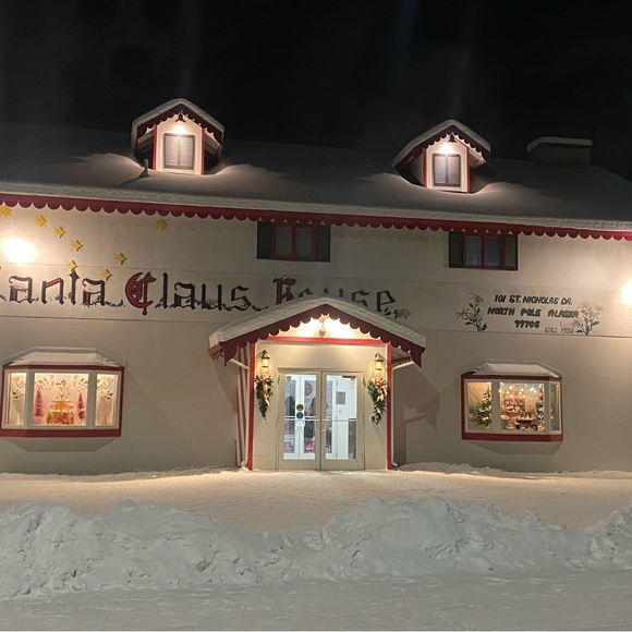 Packages from North Pole, Alaska - Picture 4 of 8